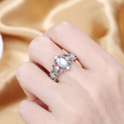 Moonstone ajustable personalizó a Ring Nickel Free de plata